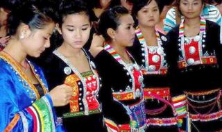 布依族大年初一的风俗